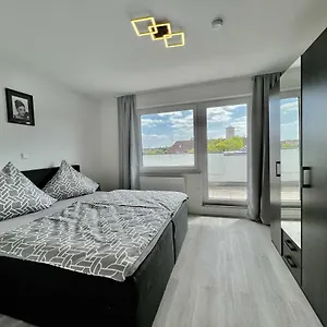 Nujen- Und Zuffenhausen Apartment