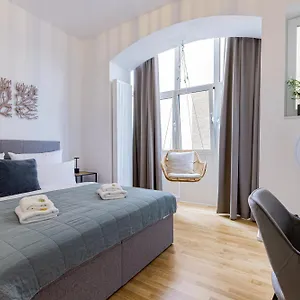 Lamiacasa City-grande Family-business Groups Apartment